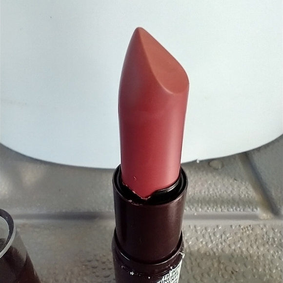 Mineral power by Maybelline lipstick crushed mauve - Picture 2 of 6